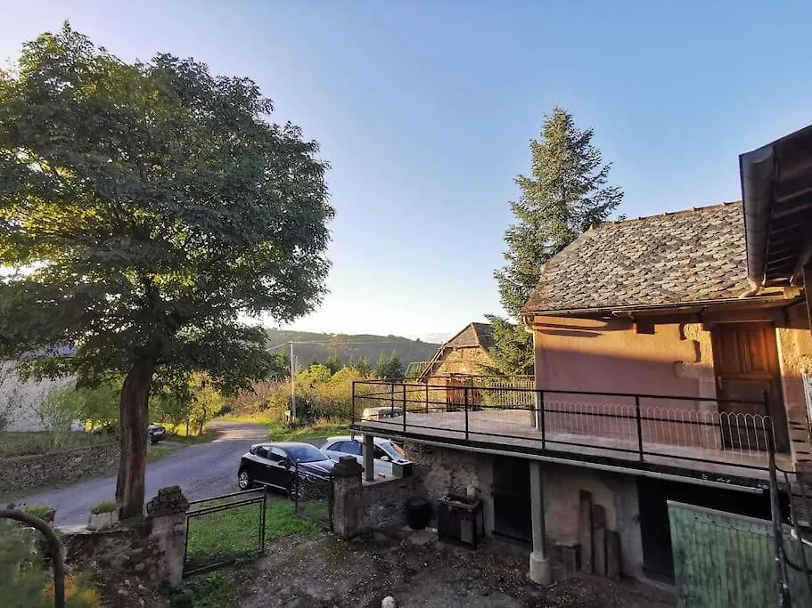 Holiday home Maison De Campagne Dans Un Ecrin De Verdure Conques-en-Rouergue